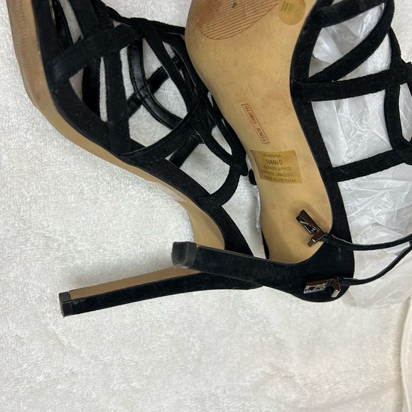 Vince camuto heel. Black. Size 10 - Picture 5 of 9